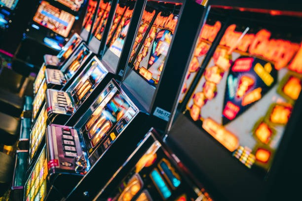 Sweet Bonanza cluster-pay slot game with cascading symbols